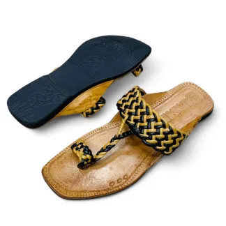 হস্তনির্মিত পেশোয়ারী স্যান্ডেল – ঐতিহ্যবাহী আরাম