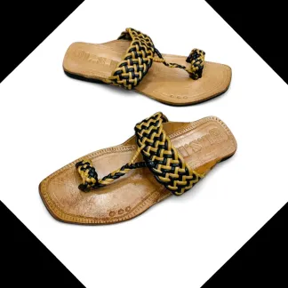 হস্তনির্মিত পেশোয়ারী স্যান্ডেল – ঐতিহ্যবাহী আরাম