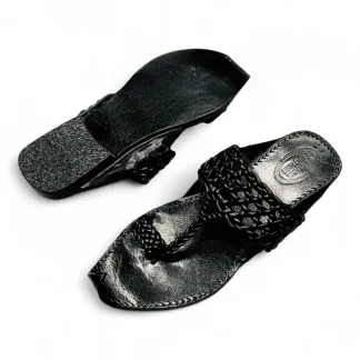 Men’s Authentic Kolhapuri Chappals – Handcrafted Leather Sandals – Timeless Style