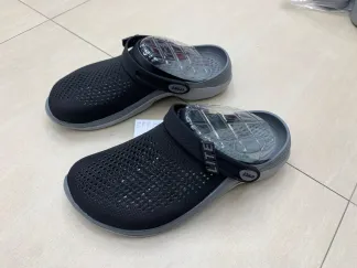 Ultra-Lightweight Comfort Clogs / Sandals – Black with White Sole – Sizes 35 to 42