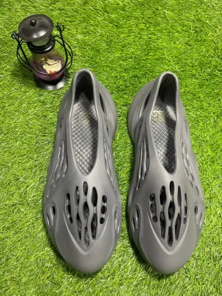 Trendy Clogs for Men – Stylish and Comfortable