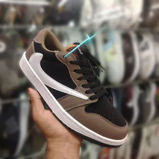 Black Sneakers – Classic Style, Modern Comfort