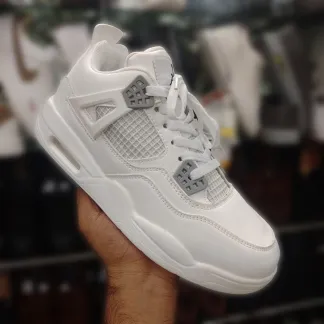 White Leather Sneakers – Classic and Comfortable