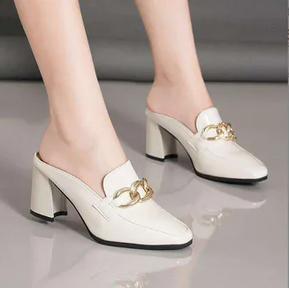 DIAMOND DAZZLE WOMEN’S HEEL