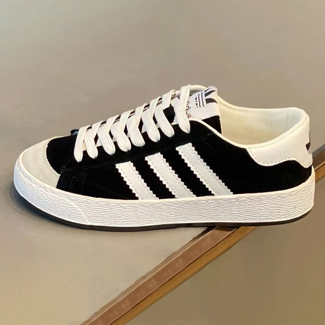 VERSATILE LIGHTWEIGHT TRENDY SNEAKERS GB-5819