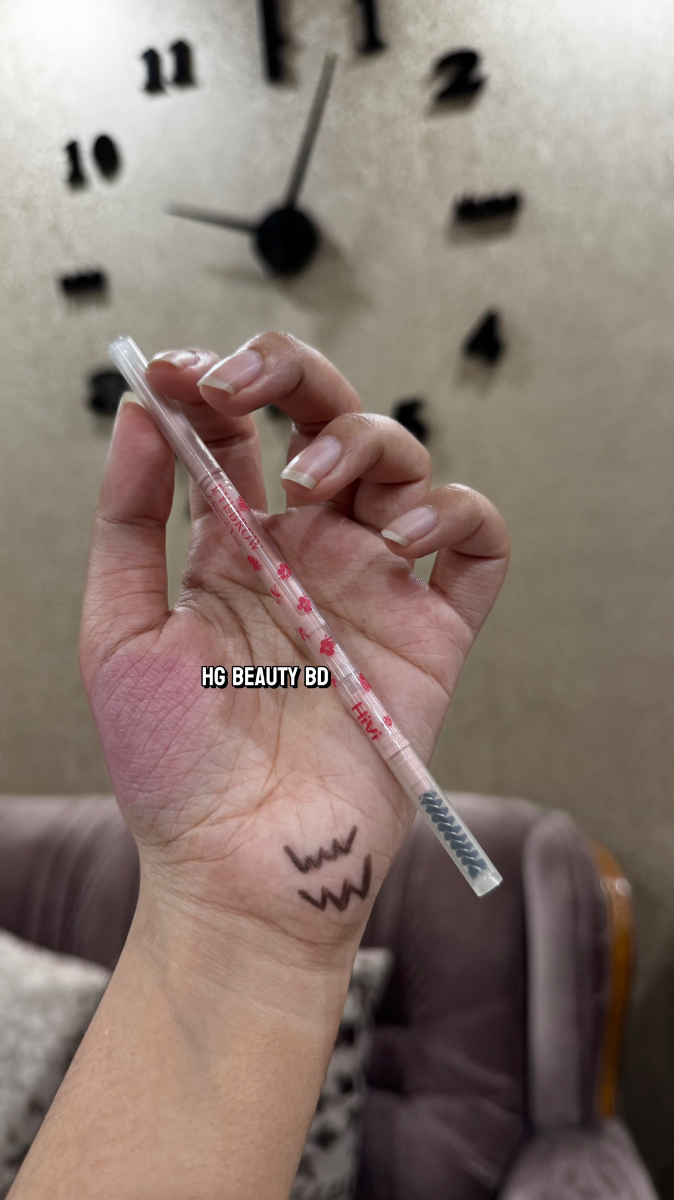 Eyebrow pencil with spoolie
