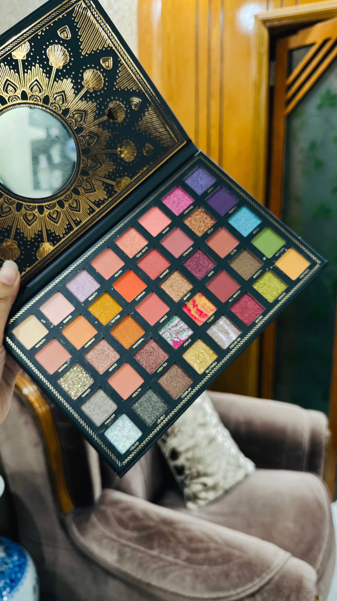 Igoodco 40 color eyeshadow pallete