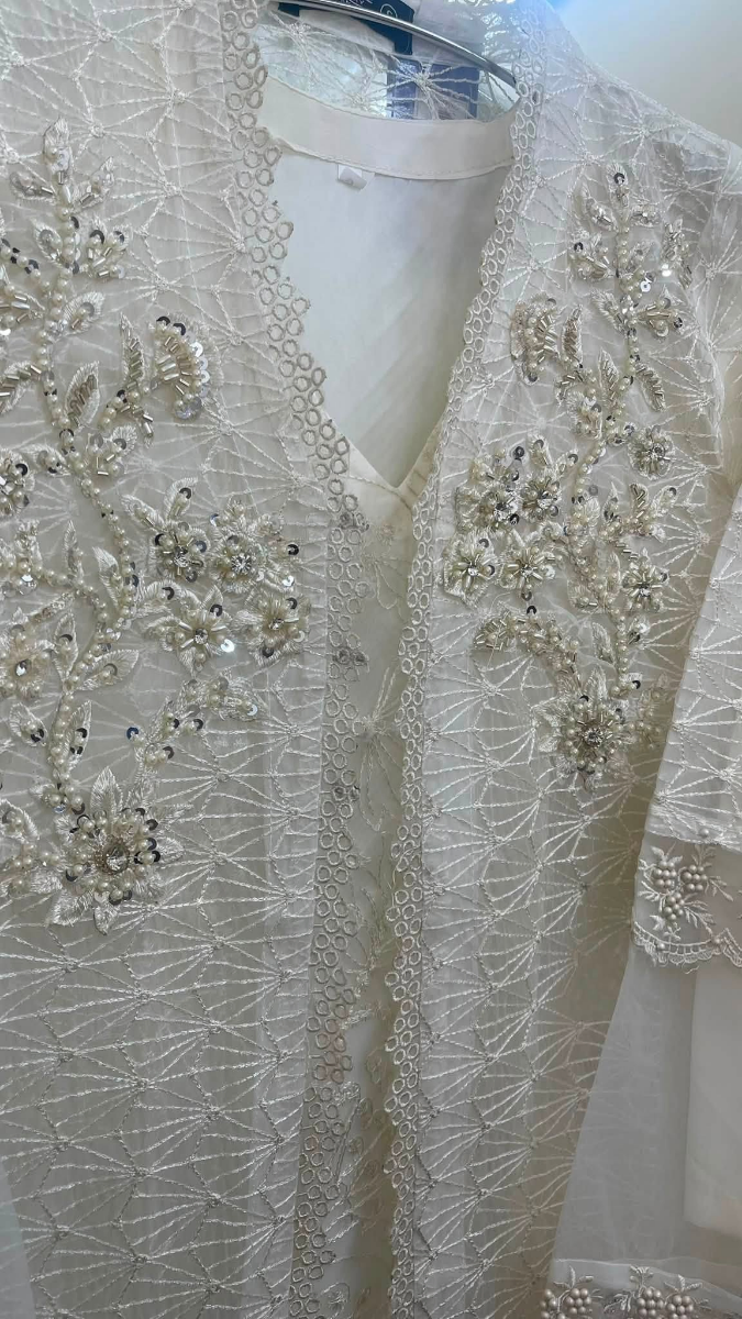 Pakistani Original Mona Embroidery Cotton Stitched Gown 4Pcs_ Off White 