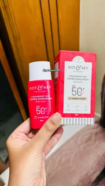 Dot & Key Strawberry Tinted Sunscreen 50ml