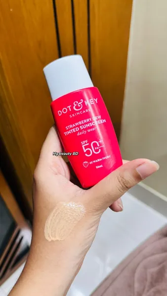Dot & Key Strawberry Tinted Sunscreen 50ml