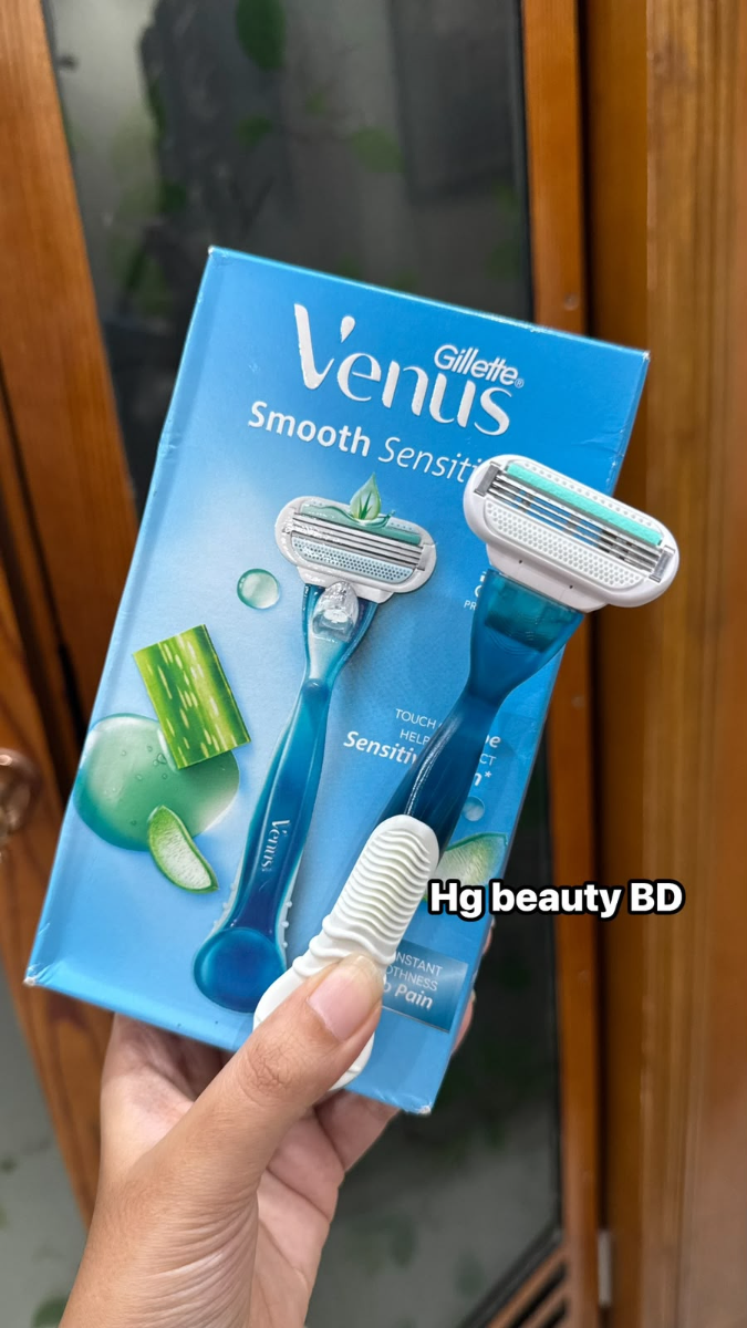 Gillette Venus Smooth Sensitive Aloe Extracts Razor for Women