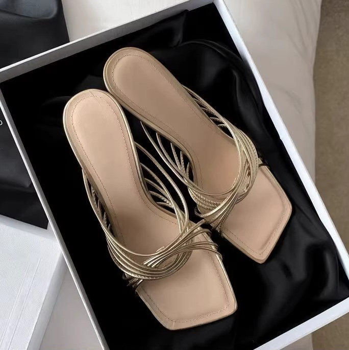 SQUARE-TOE CRISSCROSS STRAP HIGH-HEELED SANDALS GB-0125