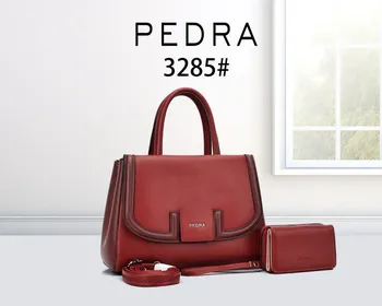 trendy and popular large capacity bag