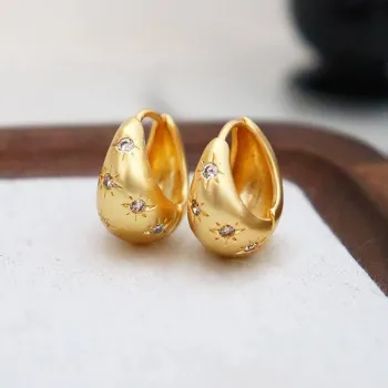 Modern Star Water Drop Earring (1 pair)