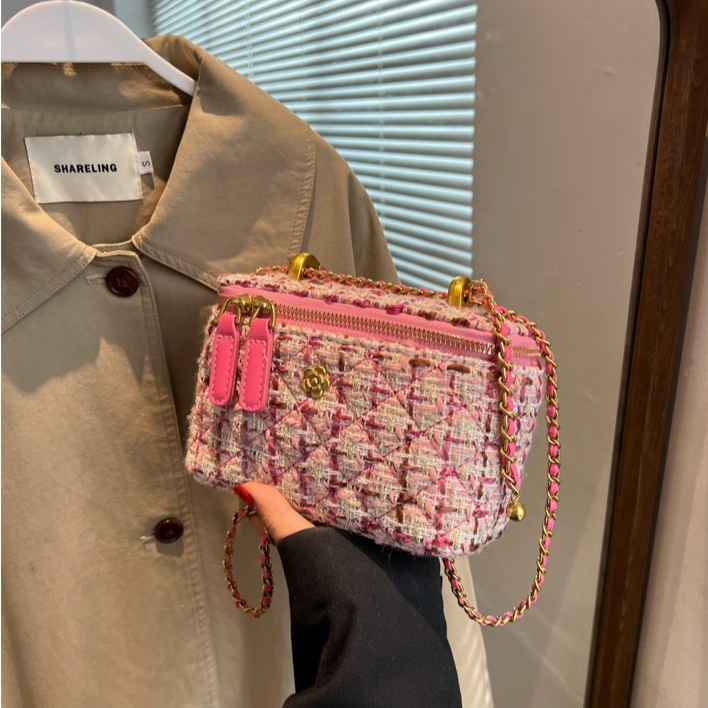 Clover Chic Women’s Shoulder Bag