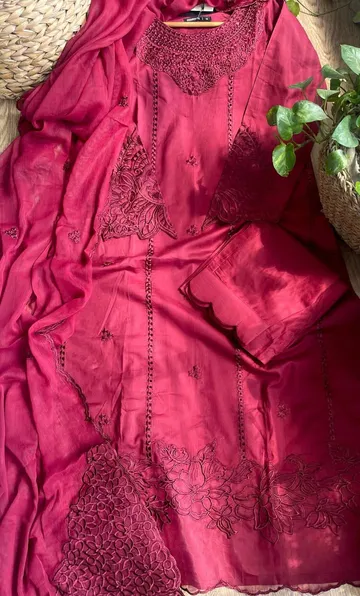 Pakistani boutique Femenite Luxury Cotton Stitched 3Pcs _ Deep Maroon