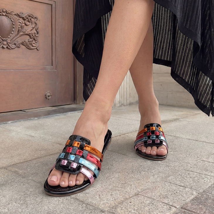STYLISH AND VERSATILE ONE-STRAP WOVEN FLAT SANDALS 3572B