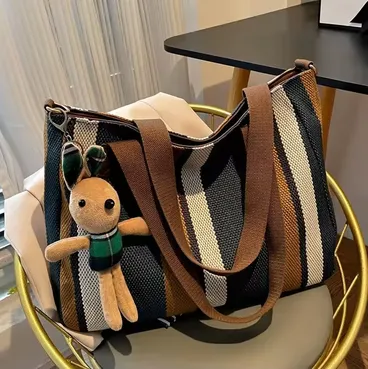 Popular Single Shoulder Cross Body Handbag