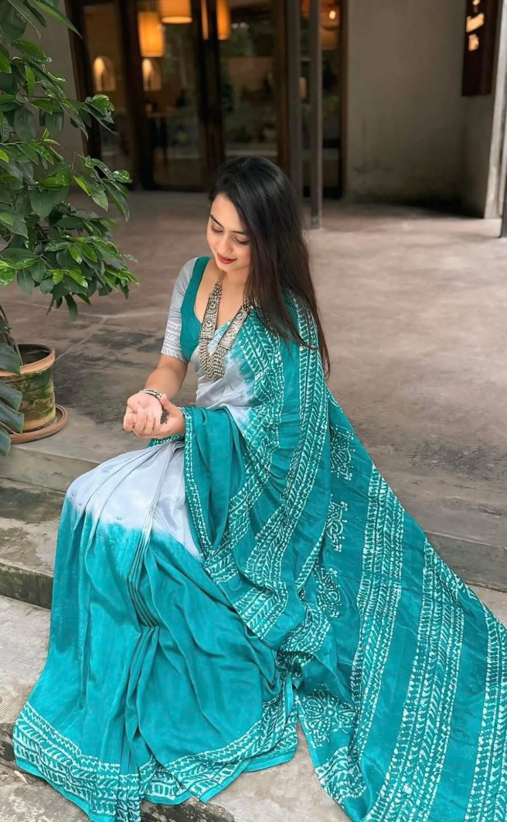 চান্দীনি ডিজিটাল প্রিন্ট শাড়ী 