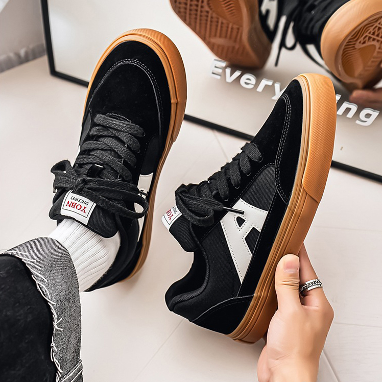 LOW-TOP COMFORTABLE TRENDY SNEAKERS GB-2239