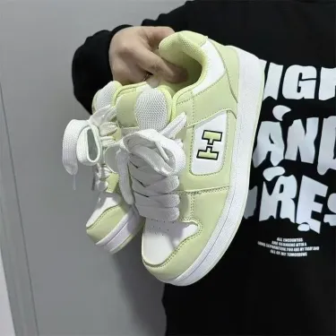 Lightweight Running Shoe