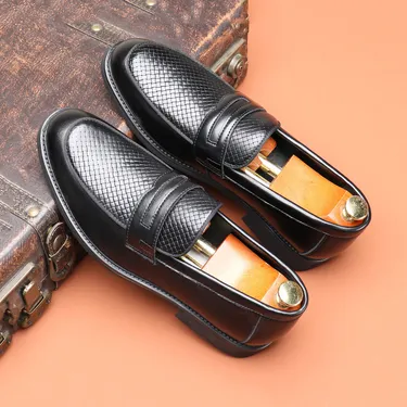 REGAL ROOTS FORMAL SHOES