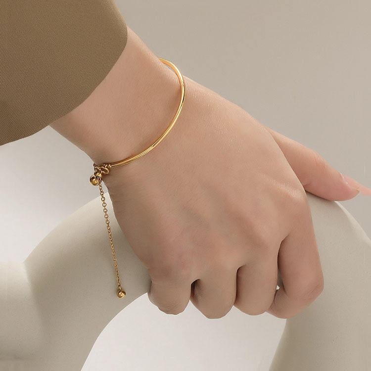 Minimalist Ball Semi-Circle Bracelet  