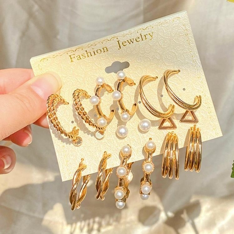 9 Pairs Pearl Studs And Hoop Earring Set