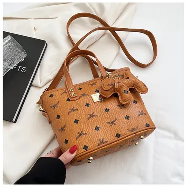 Hazel Carry Women’s Shoulder Bag