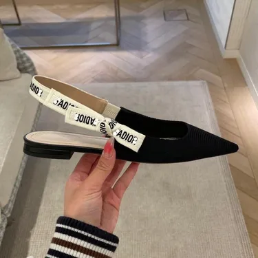 Calm Grace Women’s Sandal