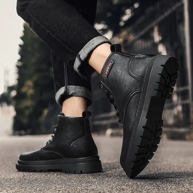 Varnel Noir Martin Boots