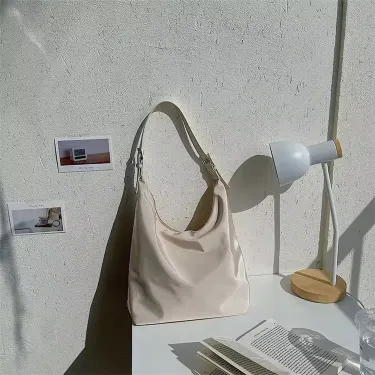 Female Top-handle Lightweight Handbag 