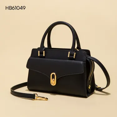  Fashion messenger bag