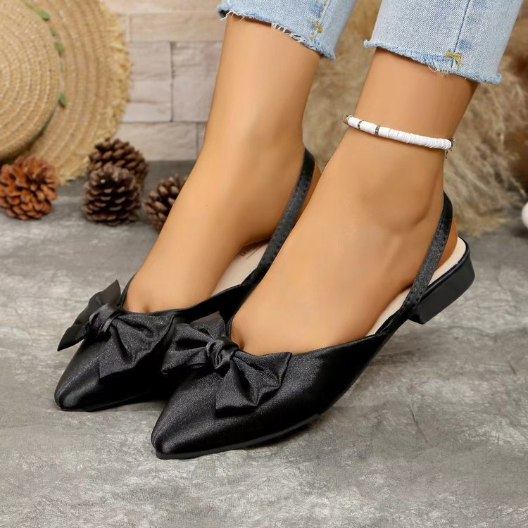 POINTED-TOE HOUNDSTOOTH BLACK HIGH HEELS
