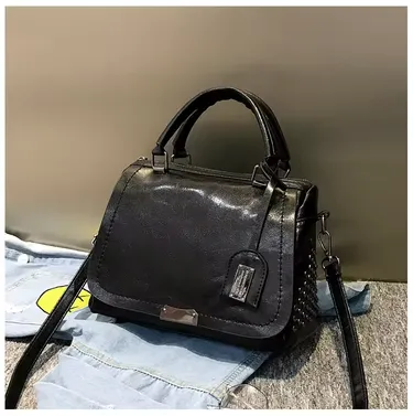  Color-Matching Design Tote Bag