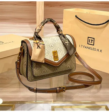  Stylish Zipper Closure Fashion Bag