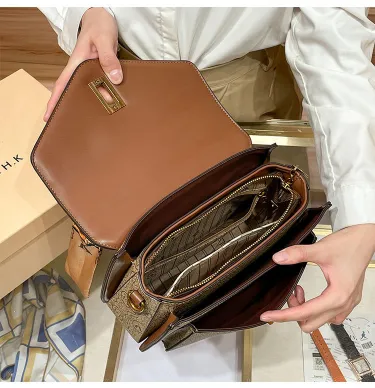 Stylish Zipper Closure Fashion Bag