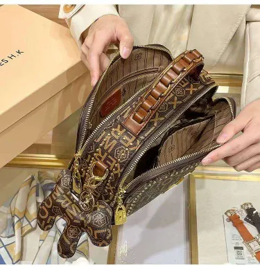 Trending Women's Handbags Famous Brands