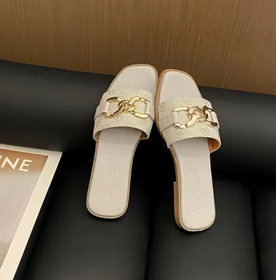 Women’s Fashion Flat Sandals