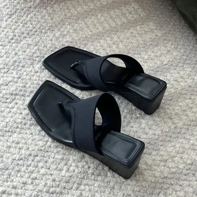 HIGH-END THICK-SOLED WOMEN SANDALS GB-7117