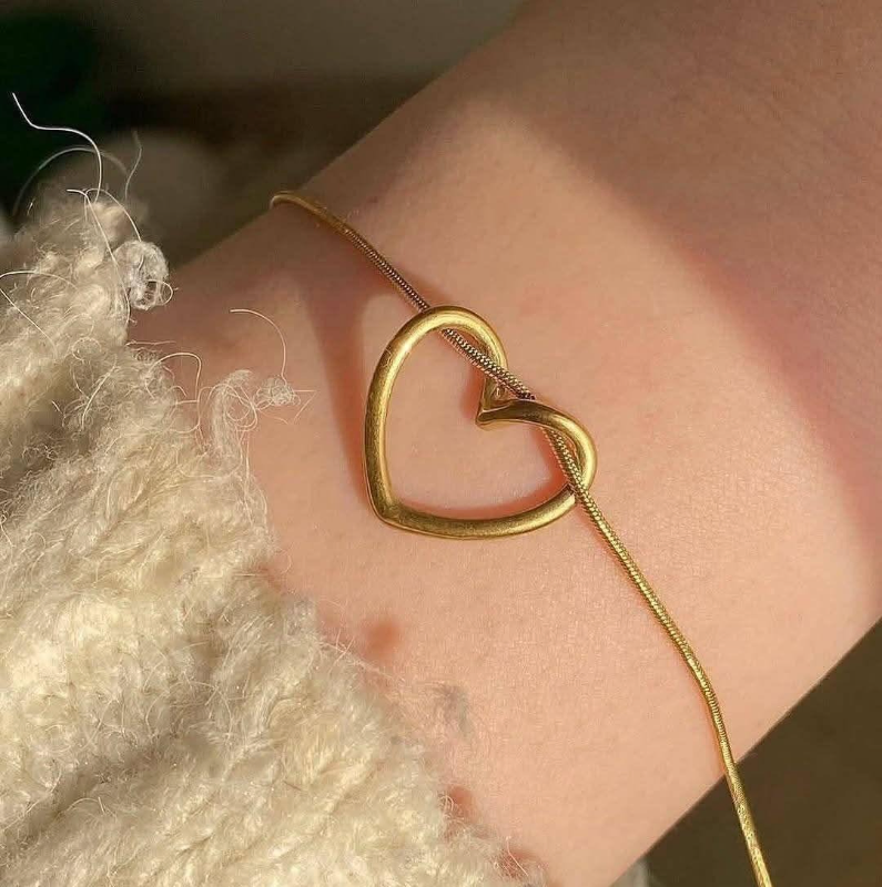 Hollow Twisted Heart-Shaped Bracelet