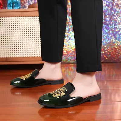 Embroidered Closed Toe Loafer