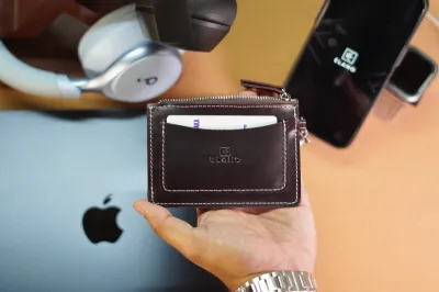 Zip Cardholder 