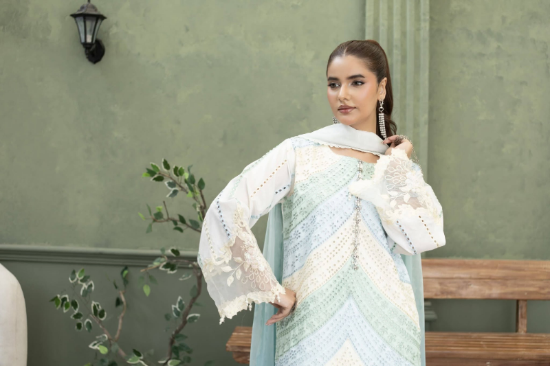 Original Pakistani Luxury Lawn Stitched 3Pcs _ Off White