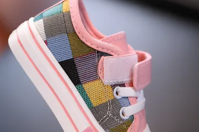 Low-cut children's canvas shoes 