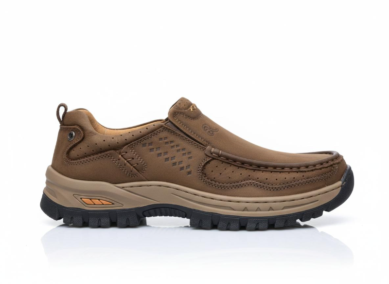 Brown Men Leather Slip-On Casual Shoes — Rugged Outdoor Design 