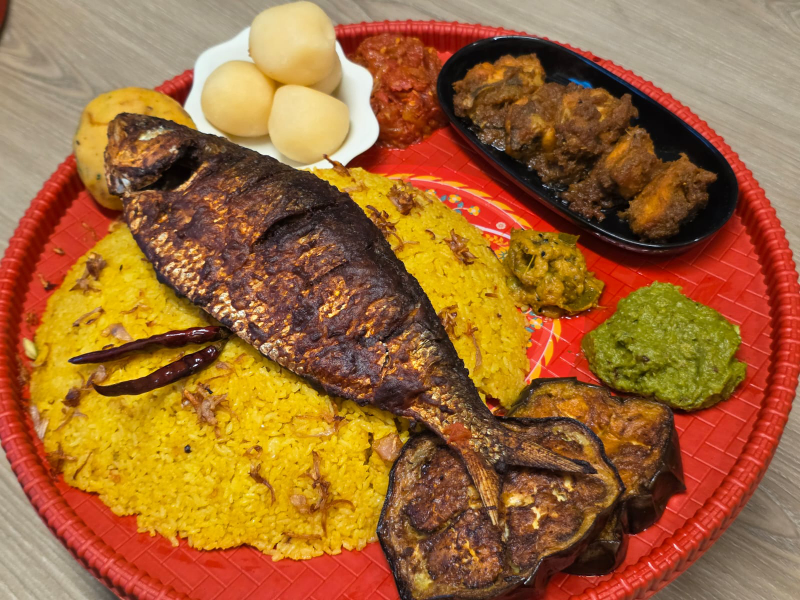 বৈশাখ ১৪৩৩ -আস্ত ইলিশ স্পেশাল ডালা (৪ জনের ডালা)