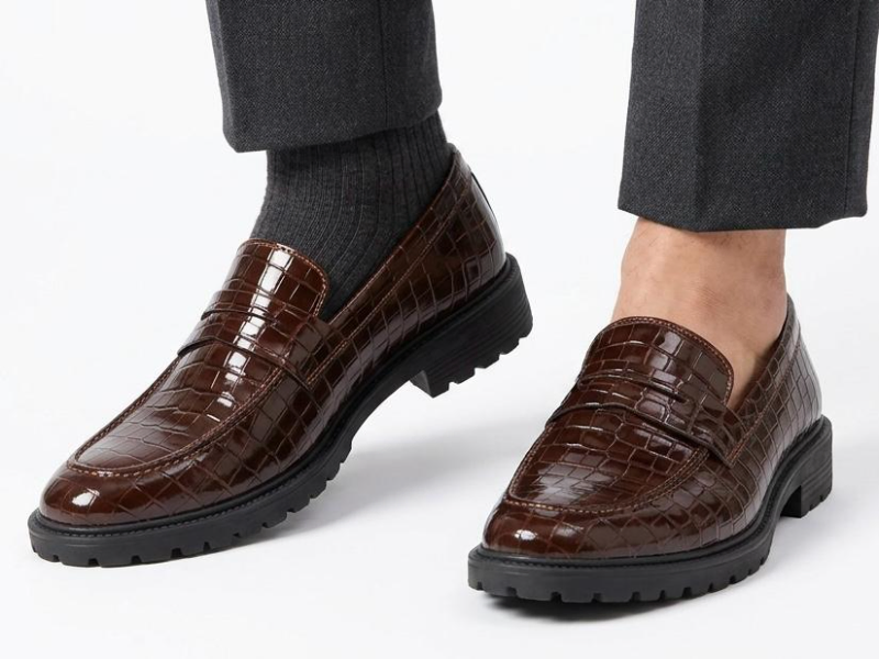 Dark Brown Croc-Pattern Loafers — Premium Leather Finish 