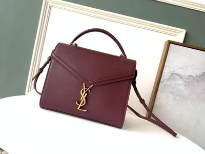 Stylish Glossy Small Square Bag 