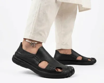 Black Hybrid Sandals — Rugged Leather Comfort 